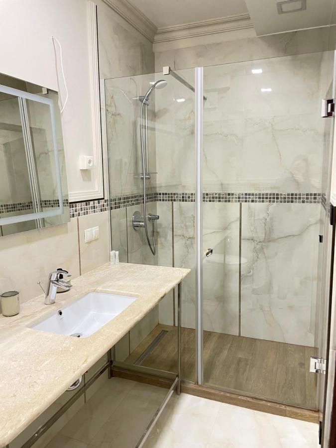 Hotel Acaem Kiszyniów Zewnętrze zdjęcie